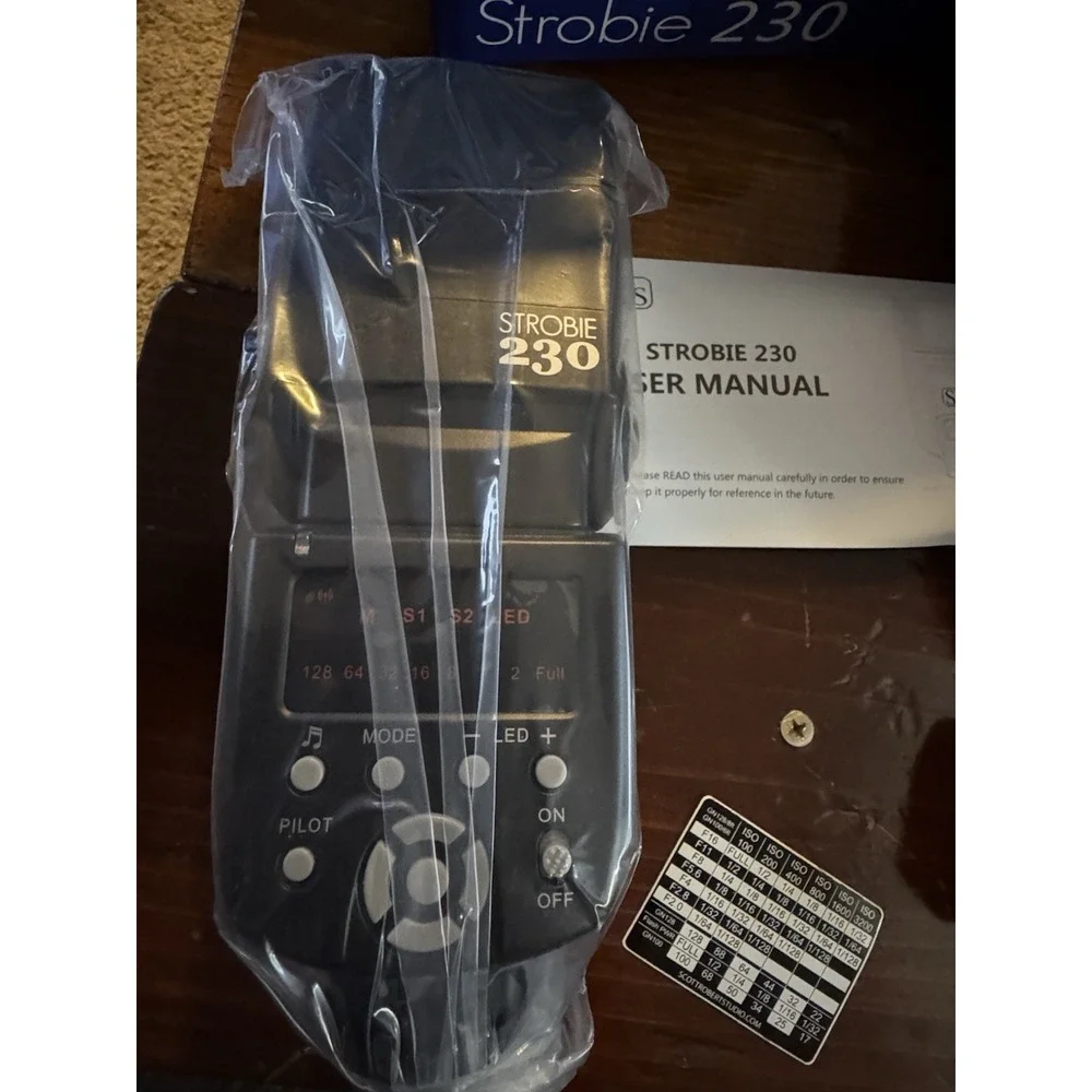Strobie 230 Camera Flash